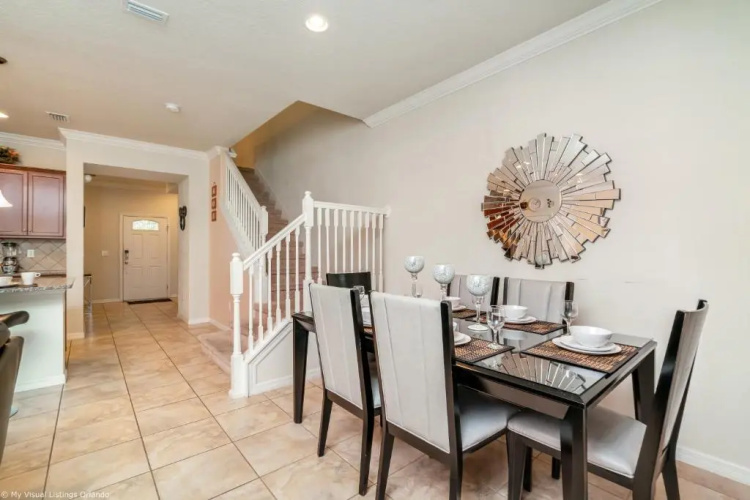 Free Waterpark Splash Pool BBQ Themed Rooms