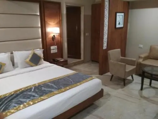 Hotel Amit Park International
