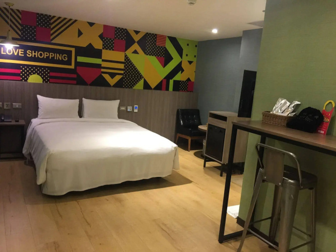 Rainbow Hotel