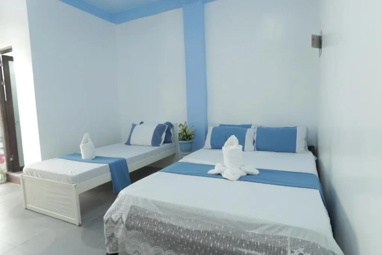 1 Bedroom Sextuple Suite