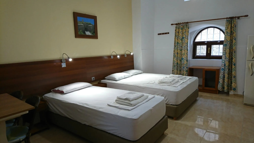 Eleni Rooms