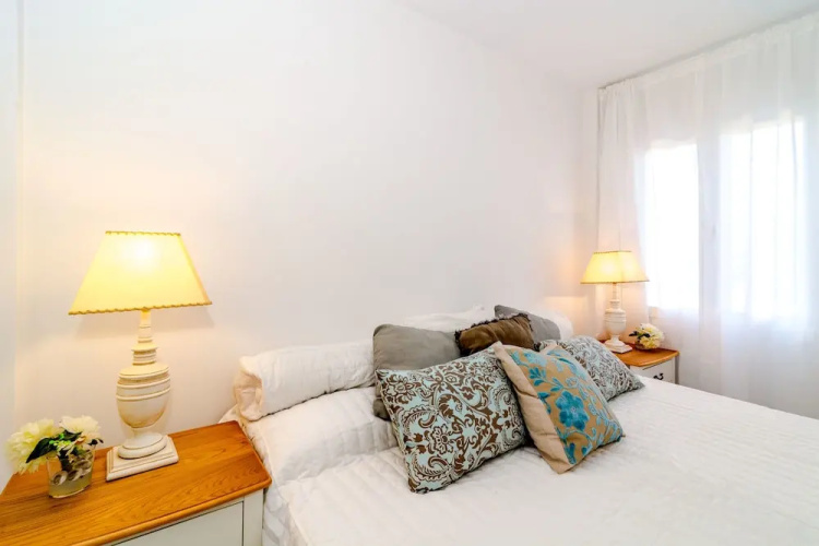 CP- Modern 3 bedroom apt frontline beach