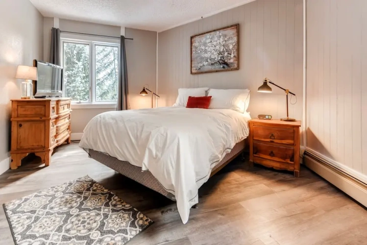 2 Bedrooms Comfort room