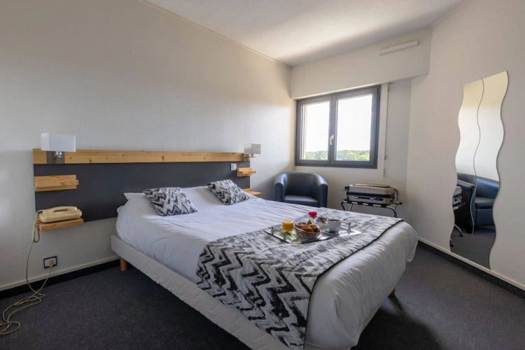 Abor Hotel