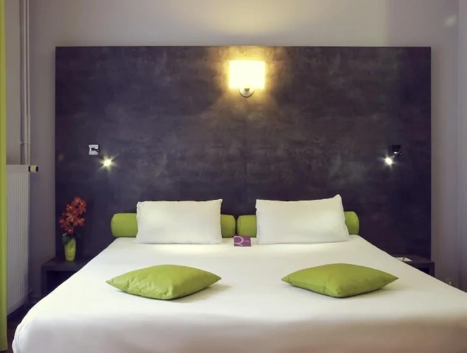 Superior Double room with street view