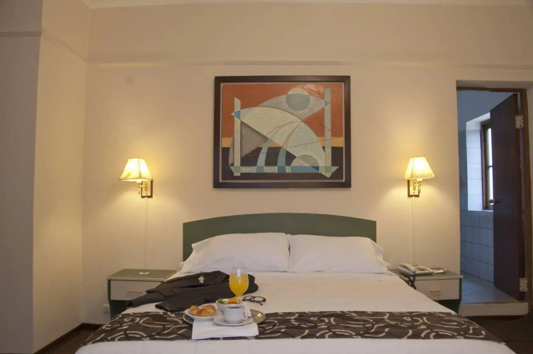 San Isidro Inn