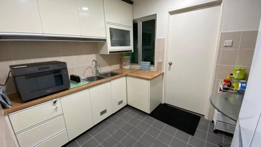 3 Bedrooms Apartment