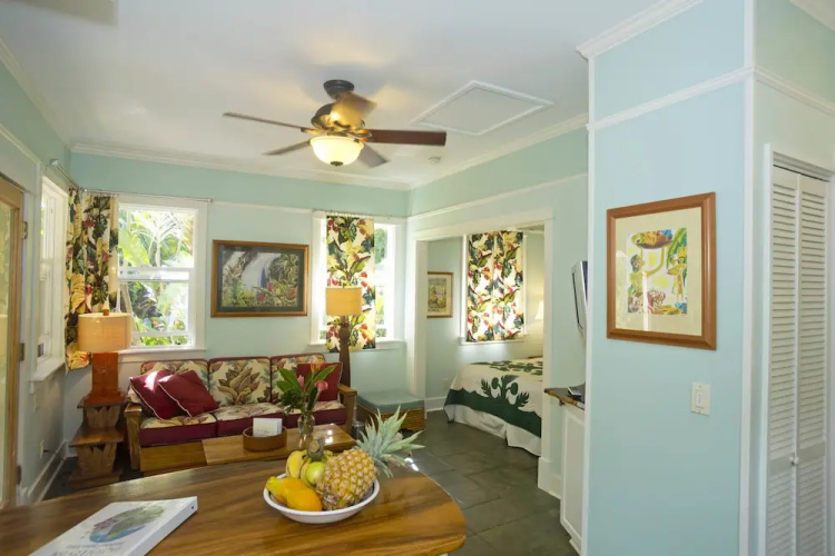 Iao Valley Inn