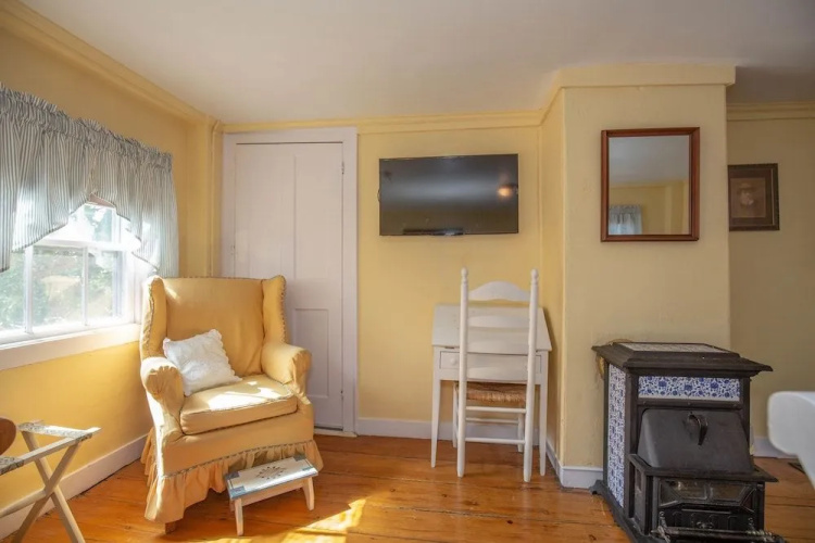 Clark Currier Inn