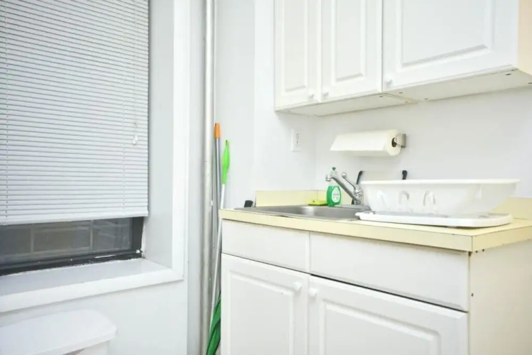 Fancy 2 BR on Upper East Side