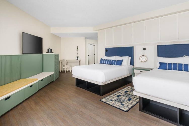 Deluxe Quadruple room with ocean view