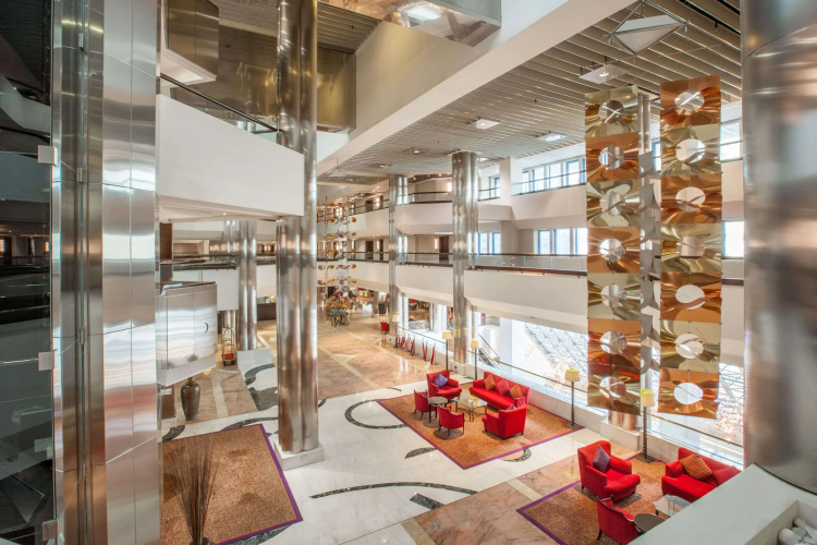 Crowne Plaza Hotel Deira 2