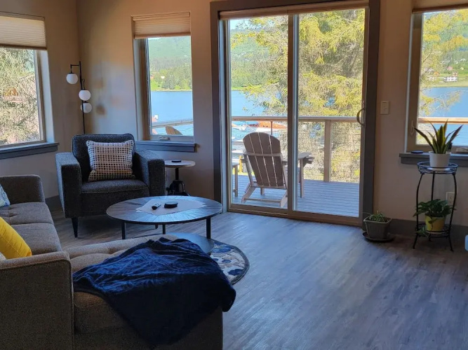 Lakeshore Cabins