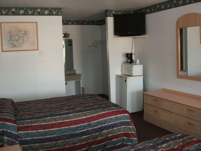 Camlot Inn