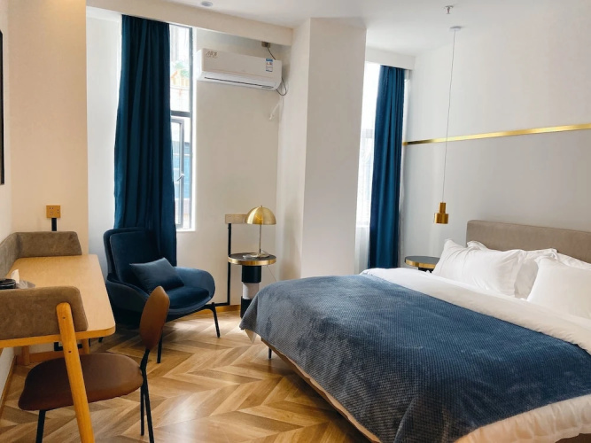 Lia Hotel
