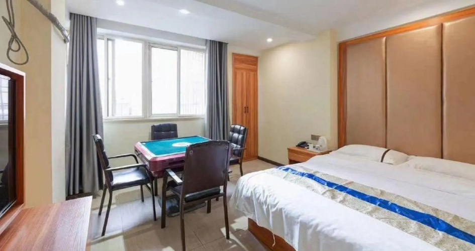 Wuhan Fushun Hotel