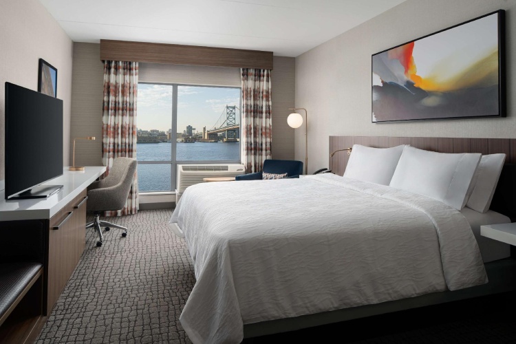 Standard Double room with river view