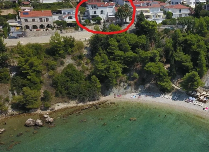 1 Bedroom Apartment with sea view