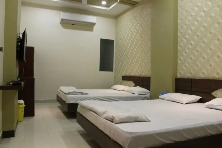 Hotel Amrit