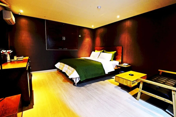 Hotel Some