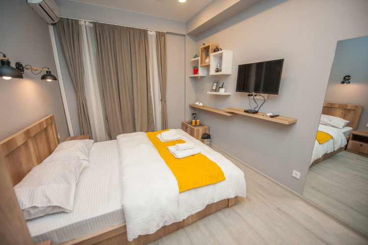 Easy Hotel
