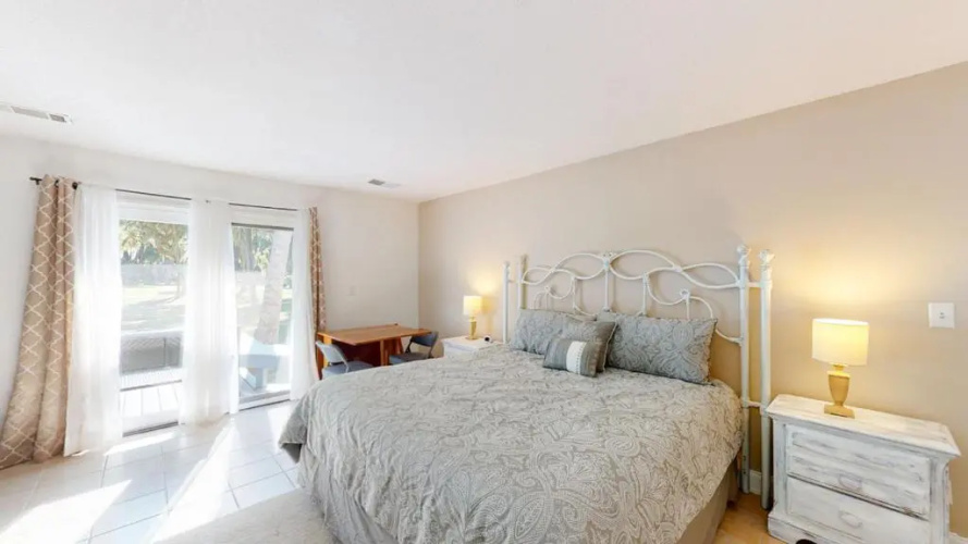 729 Queens Grant