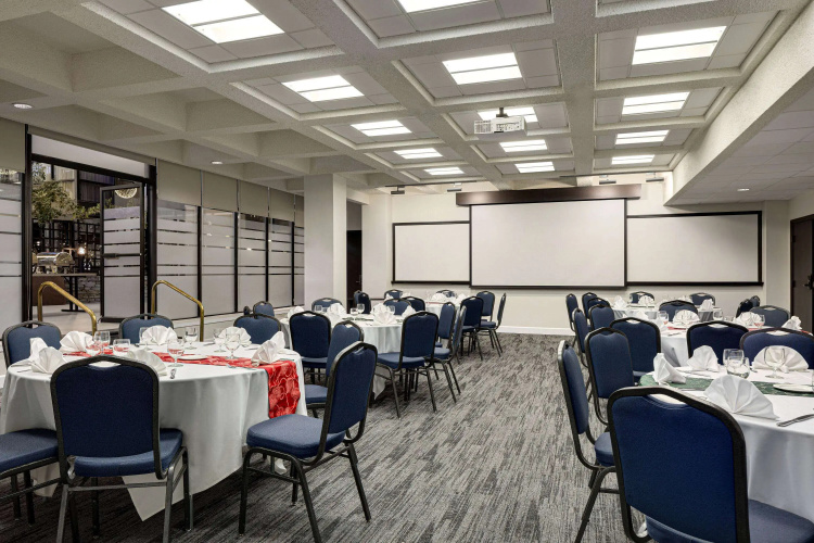 Wyndham Edmonton Hotel and Conference Centre photo 15