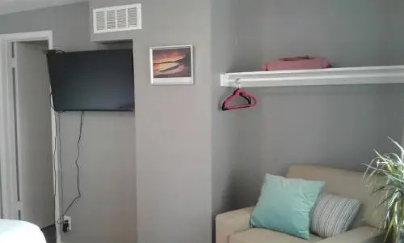 Reno 8 Motel