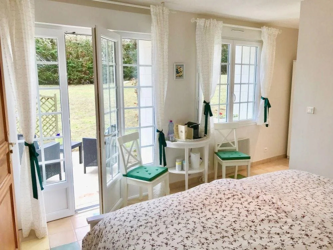 Sans Souci Bed and Breakfast with Restaurant