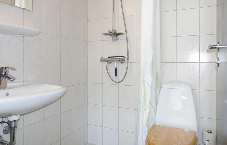 Amazing Apartment in Allinge With 1 Bedrooms and Wifi