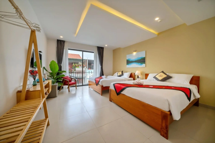Deluxe Family room with balcony