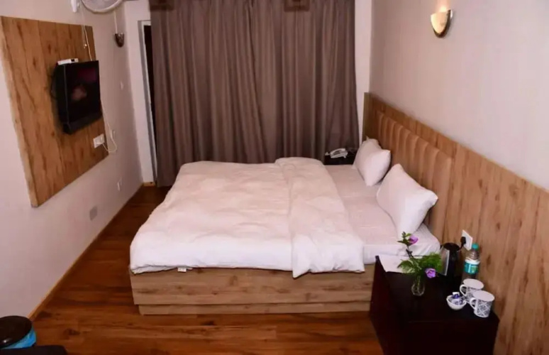 Ranikhet Inn