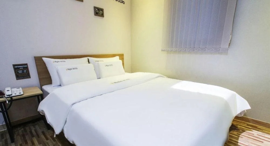 2Night Hotel