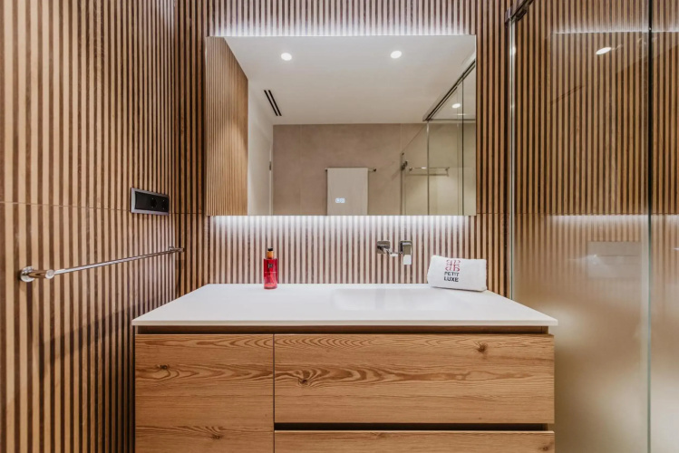 Petit Luxe St. Pere