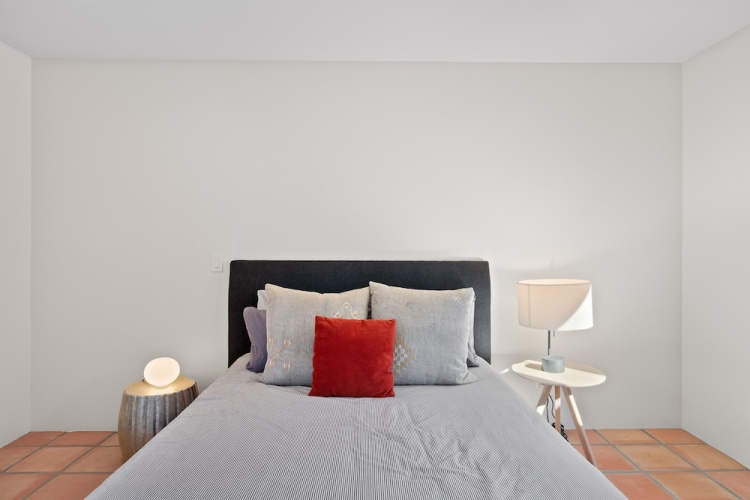 Charming Spanish Colonial A Chic Retreat for 4!