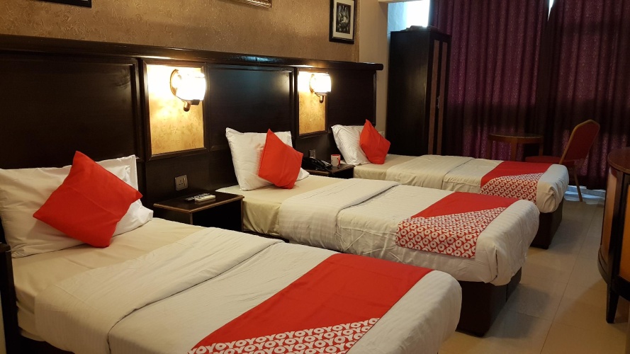 Standard Triple room