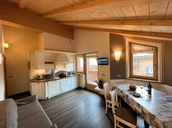 3 Bedrooms Apartment