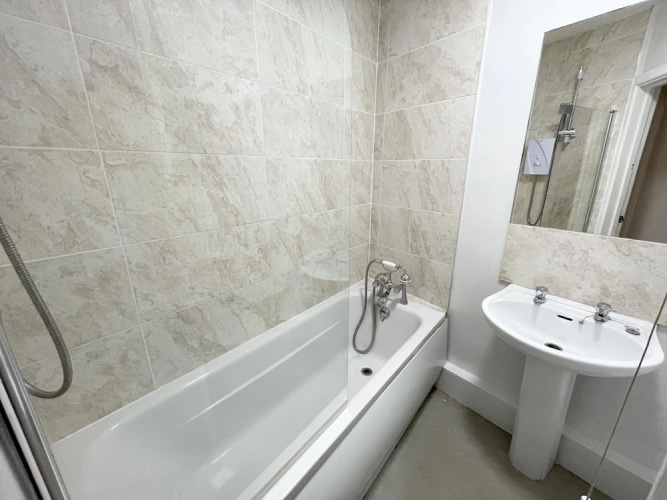 Pool Hill Terrace - Two Bedroom Apartment
