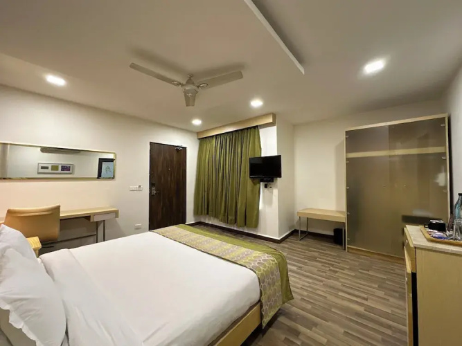 OYO 11954 Hotel Heritage Residency