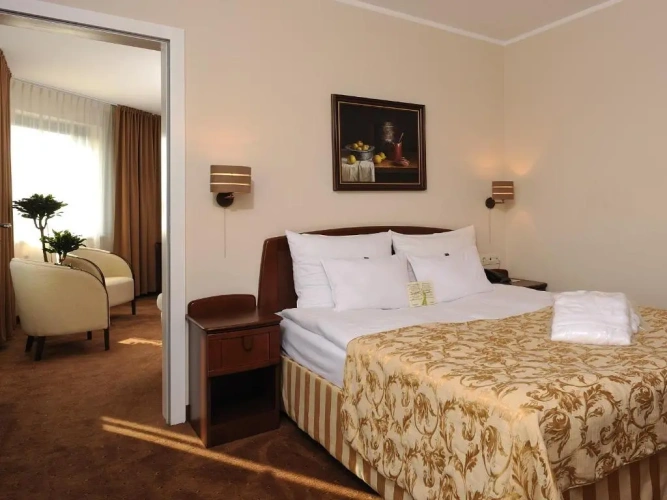 Standard Double Suite