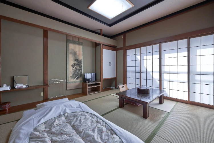 Economy room