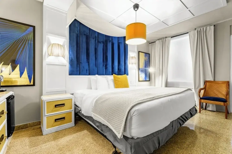 Standard Double room with balcony and with bay view