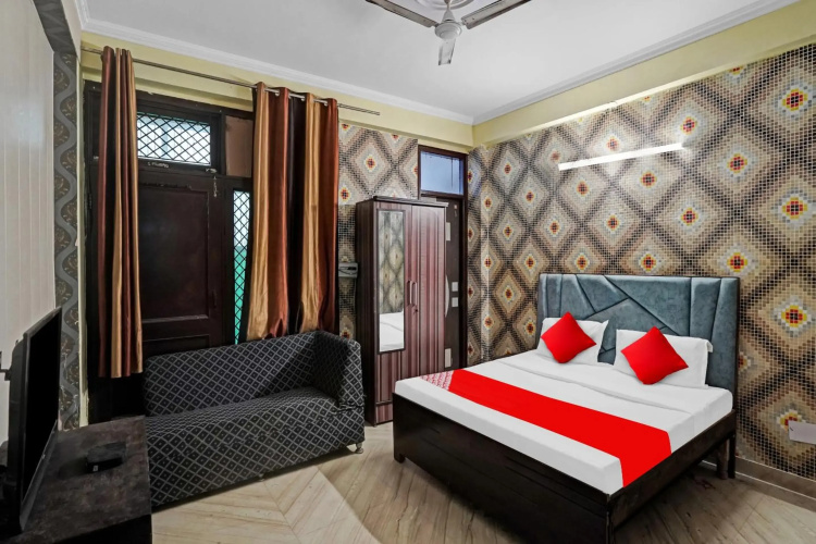 OYO Flagship 80586 Elite Homes
