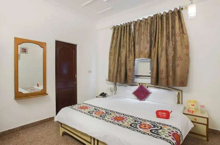 OYO Rooms Raja Park