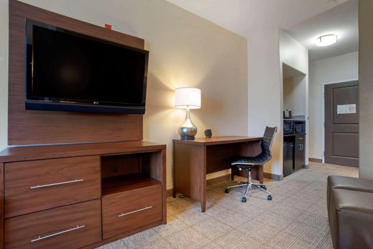 Comfort Suites Alexandria North