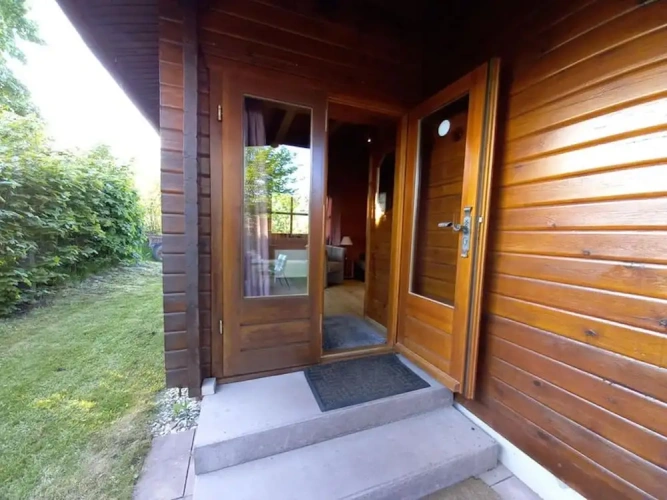 2 Bedrooms Cottage