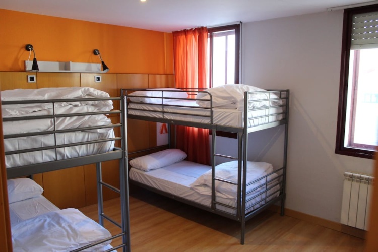 Economy Quadruple room