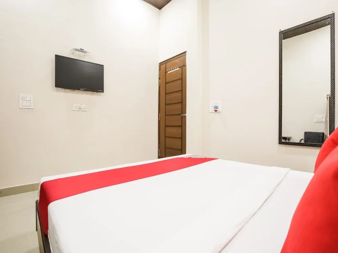 Oyo 47577 Hotel Goldenland