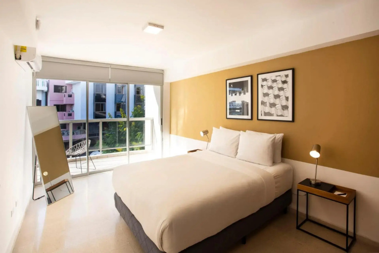Incredible 2BR In La Cresta