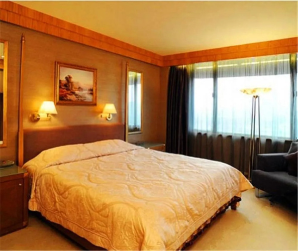 Royal Garden Hotel